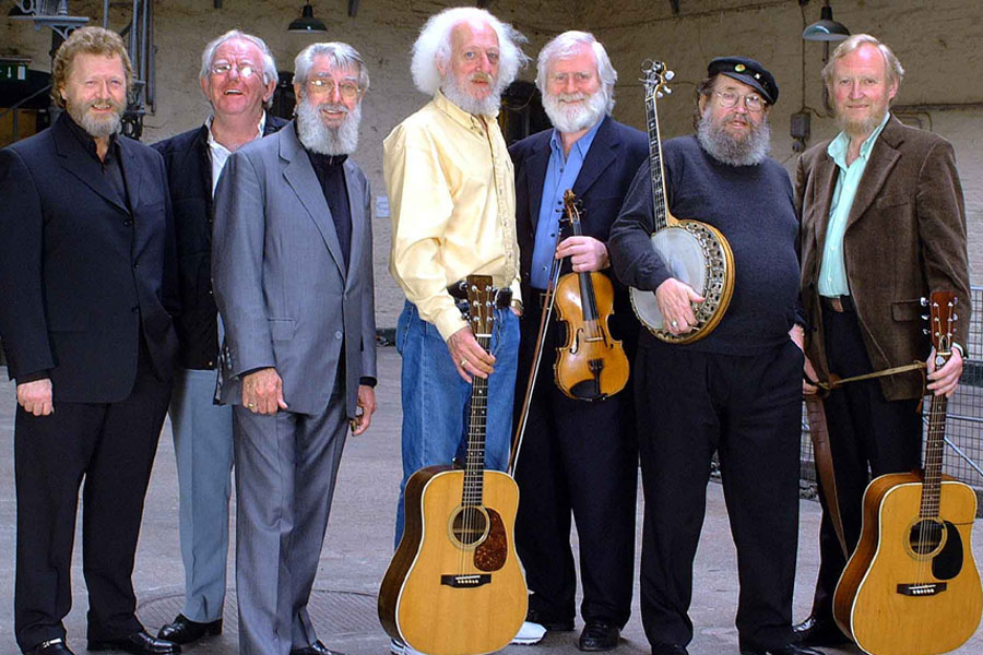 The Dubliners 1984 onwards. Jim McCann, Paddy reilly, Ronnie Drew,  Eamonn Campbell, John Sheahan,  Barney McKenna and Sean Cannon